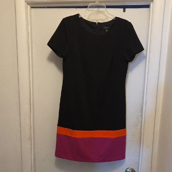 Tahari Asl Scoop Neck Short Sleeve Sheath Stretch Crepe Short Dress - Picture 5 of 5
